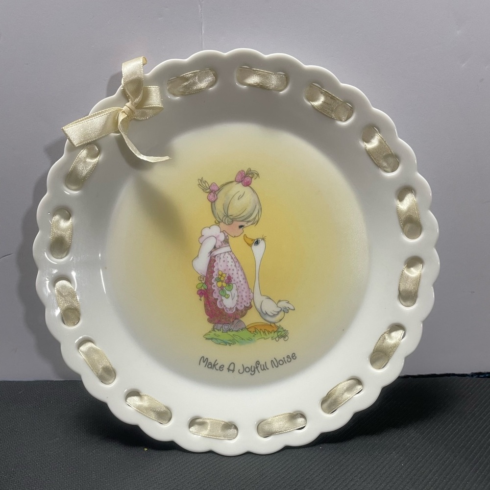 Precious Moments Girl & Goose Picture Make a Joyful Noise Decorative Plate 2004